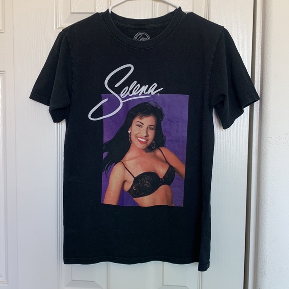 Selena Tee - Picture 2 of 4
